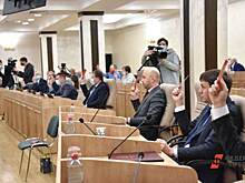 Умершим депутатам разрешили сохранять полномочия до следующих выборов в России