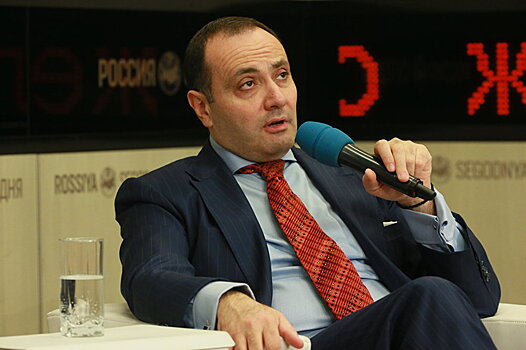 Посол Армении в РФ выступил на закрытом показе фильма "Обещание" в Москве