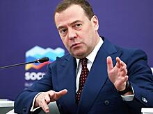 Защищая свое кресло, Медведев обозначил путь в «светлое завтра»
