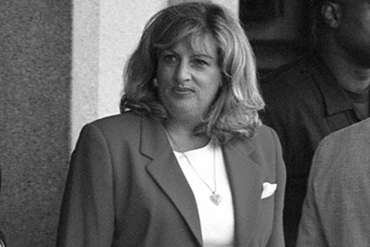 Умерла раскрывшая связь Клинтона с Левински женщина