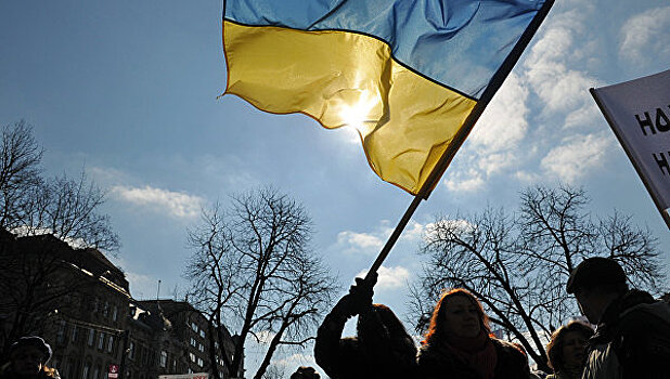 "Один народ - одна мова - один Порошенко": украинцам запрещают говорить на русском