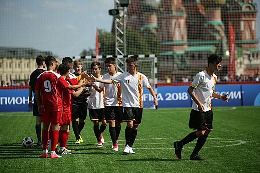 Костромские школьники-футболисты участвовали в разгроме итальянцев на Красной площади