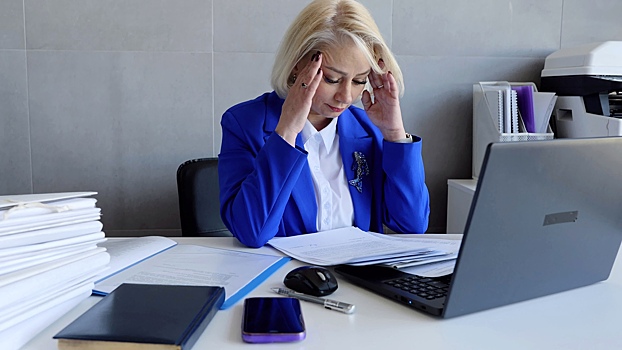 Сотрудников хотят проверять на выгорание: эксперты не уверены в пользе