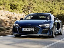 В новом дизайне и с более мощным мотором. Audi представила обновленную R8