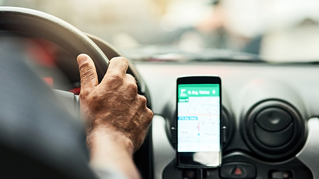 Таксист высадил на полпути: как защитить свои права и получить компенсацию