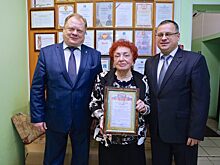 Ветерана труда наградили благодарственным письмом администрации Балашихи
