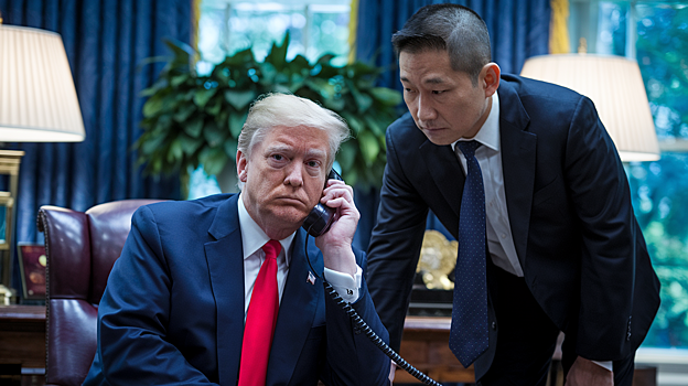 ФБР признало, что у китайских хакеров есть доступ к телефонам американских политиков