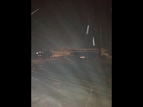 В Самарской области на трассе М-5 водителя грузовика зажало после столкновения