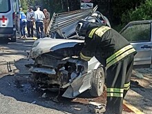 Женщина выжила в искореженной машине после ДТП с грузовиком
