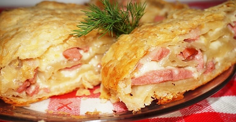 Сырный пирог с ветчиной