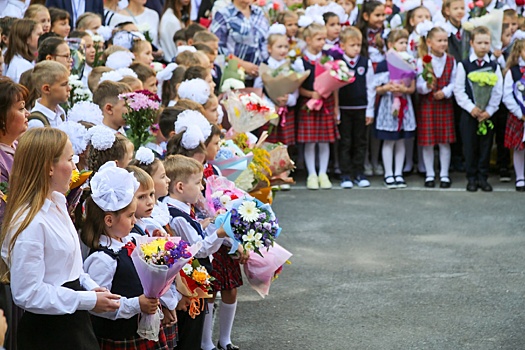 Школьных выплат по 10 000 рублей не будет: какие пособия могут получить семьи с детьми в 2023 году