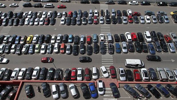 Продажи РФ новых автомобилей в сентябре упали на 8%