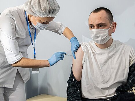 Число привившихся от COVID-19 в РФ достигло 23 млн человек – Мурашко
