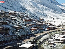 В нескольких районах Турции выпал снег из-за циклона, пришедшего из России