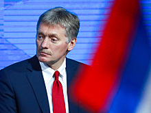 Песков объяснил, зачем в США "нянчатся" с Порошенко