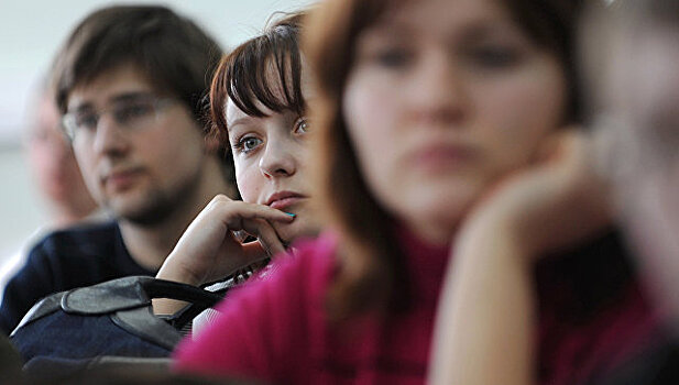 Молодые украинцы хотят учиться в России