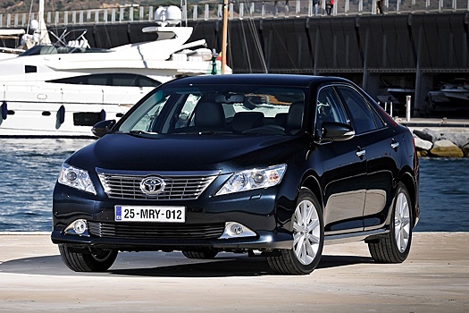В РФ продают Toyota Camry 2012 года почти без пробега