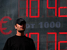 Bloomberg: власти России готовят неформальные меры для укрепления рубля