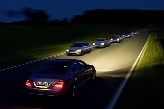 Шпаргалка для водителей: как ездить по ночной трассе