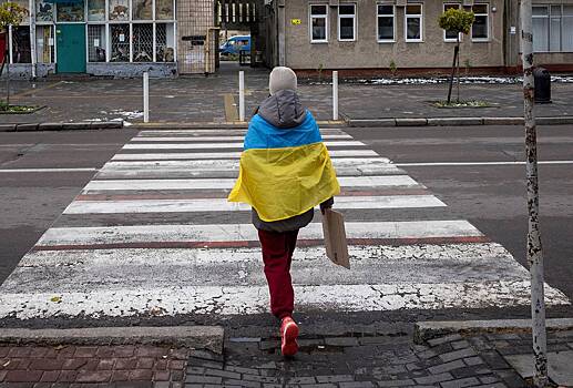 На западе Украины начали демонтаж мемориала в честь Великой Отечественной войны