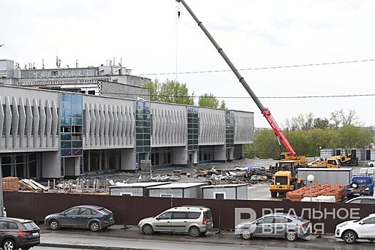В Казани рабочие приступили к разбору фасада ЦУМа