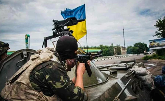“СП”: Киев в экстренном порядке готовит британскую колониальную армию себе на помощь