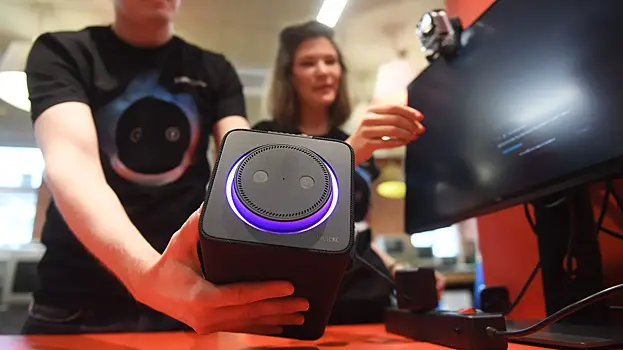 Россиянам объяснили рекомендацию «не болтать» в комнате с умной колонкой