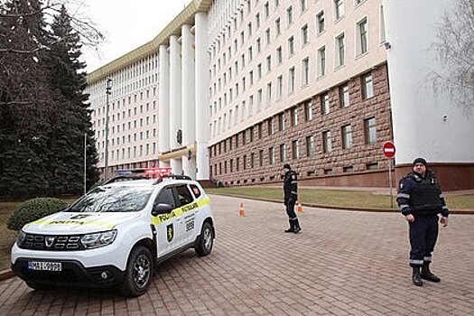Депутаты подрались в парламенте Молдавии из-за смены государственного языка