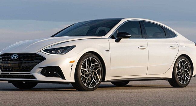 Hyundai Sonata N Line 2021 года представляет изящную форму спортивного седана