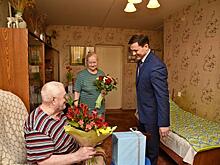 89-летний юбилей отмечает сегодня Почетный гражданин Вологды Леонид Волков