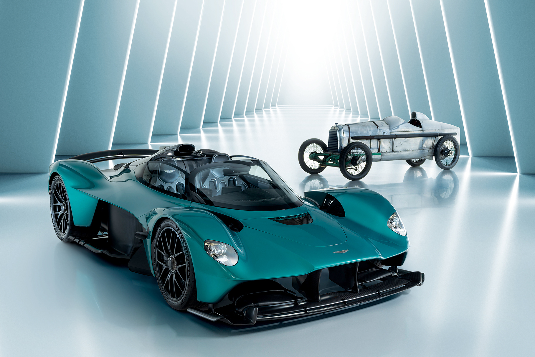 Aston Martin отметит 110-летие премьерой лимитированного суперкара