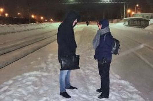 «В сугробах на морозе»: Дмитрий Махонин рассказал о поездке на электричке