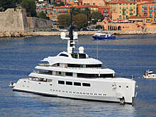 ДиКаприо посетил вечеринку на яхте стоимостью $150 млн