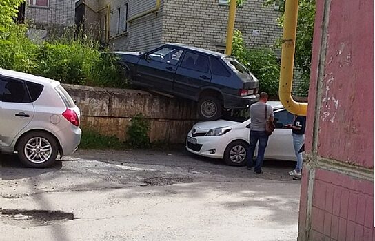 В Златоусте произошло двухэтажное ДТП