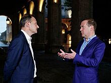 Медведев прокомментировал идею вернуть на Кубу военный контингент