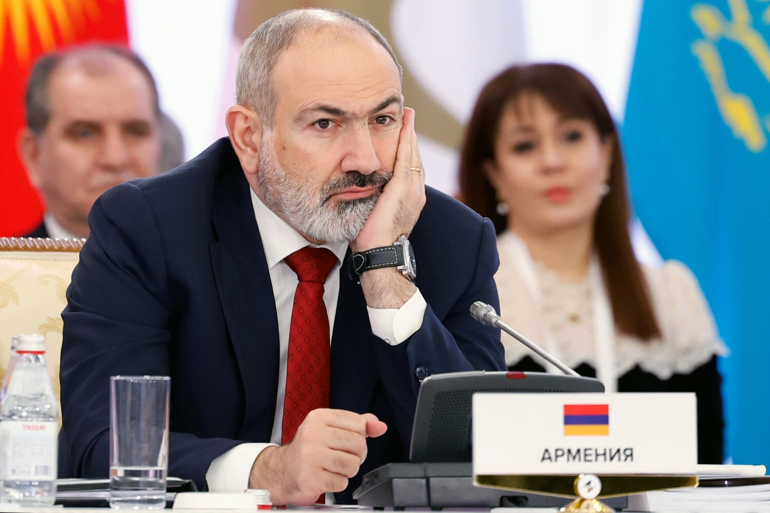 Пашинян назвал угрозой заявления о признании правительства Карабаха в изгнании