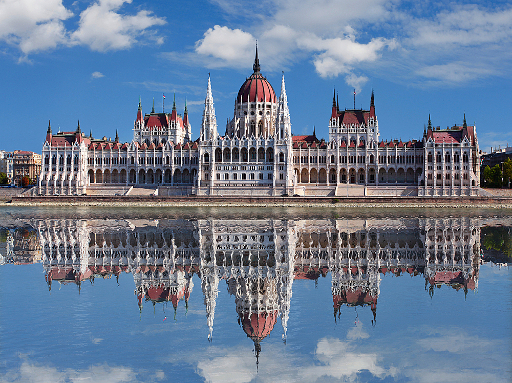 Венгрия открыла въезд россиянам с ПЦР-тестом