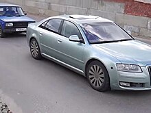 На видео показали, как вазовская «четверка» может «уделать» Audi A8
