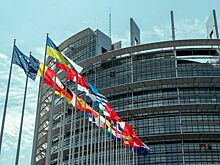 Военный эксперт: Лидеры Европы пугают своих граждан Россией ради денег