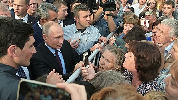 Путин объяснил встречи с жителями затопленного Тулуна