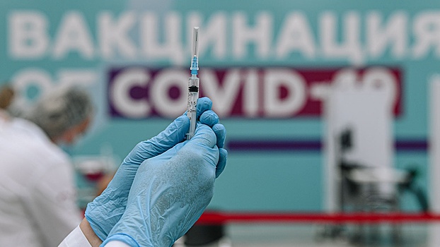 Эксперт предположила, что «Спутник V» может быть эффективнее других вакцин против «омикрона»