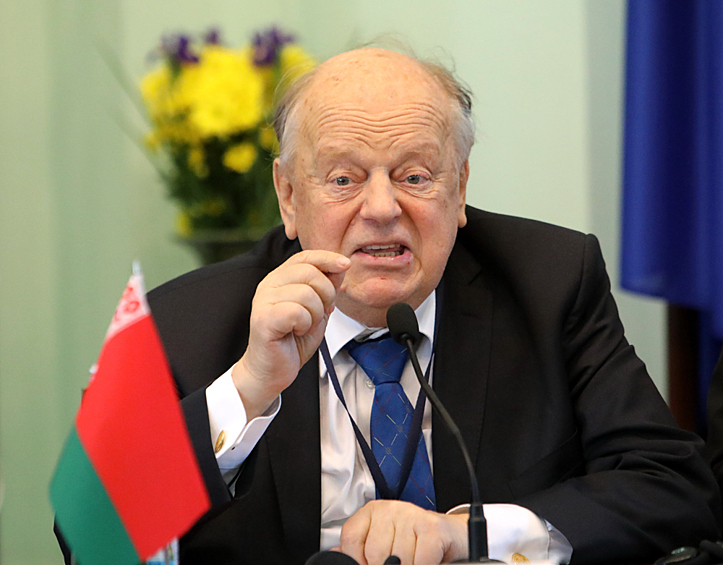 Политик Станислав Шушкевич на IV Балтийско-Черноморском форуме "Солидарная безопасность стран Балтийско-Черноморского региона как консенсусная стратегия для Большой Европы", 2018 год