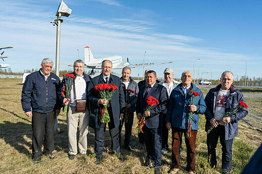 В Салехарде встретились авиаторы, 45 лет назад поднявшие в небо Ми-6