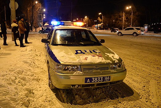 В Цыганский посёлок приехали 9 машин ГИБДД, чтобы разобраться с одной тонированной Lada
