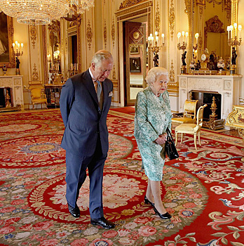 Елизавета II против идеи принца Чарльза превратить Букингемский дворец в круглогодичный музей