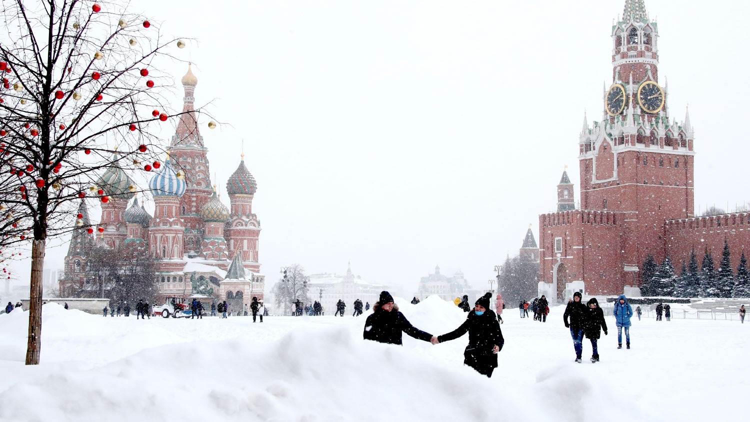 Снег в москве вчера