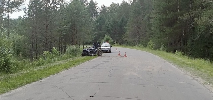 В Кирово-Чепецком районе водитель квадроцикла перевернулся на дороге и скрылся с места ДТП