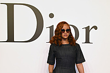 Рианна создала коллекцию солнцезащитных очков для Dior