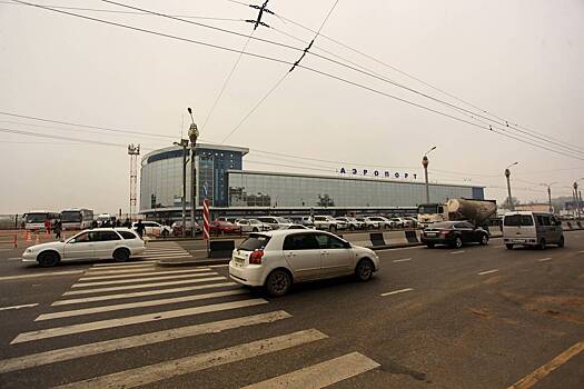 Российские туристы застряли в аэропорту на 17 часов