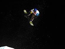 Два российских сноубордиста вышли в финал московского этапа КМ в биг-эйре